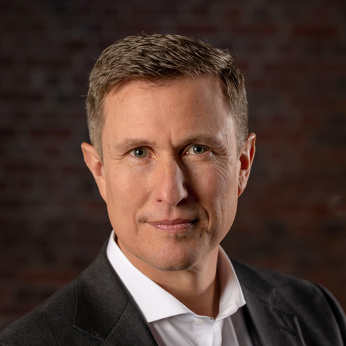 Das Bild zeigt TBF Sales and Marketing GmbH Geschäftsführer Dirk Zabel in Portraitaufnahme