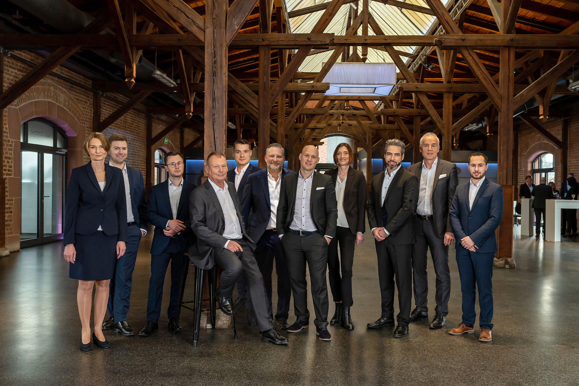 Das Bild zeigt das Portfoliomanagement der TBF in Ganzkörperaufnahme in Bad Homburg